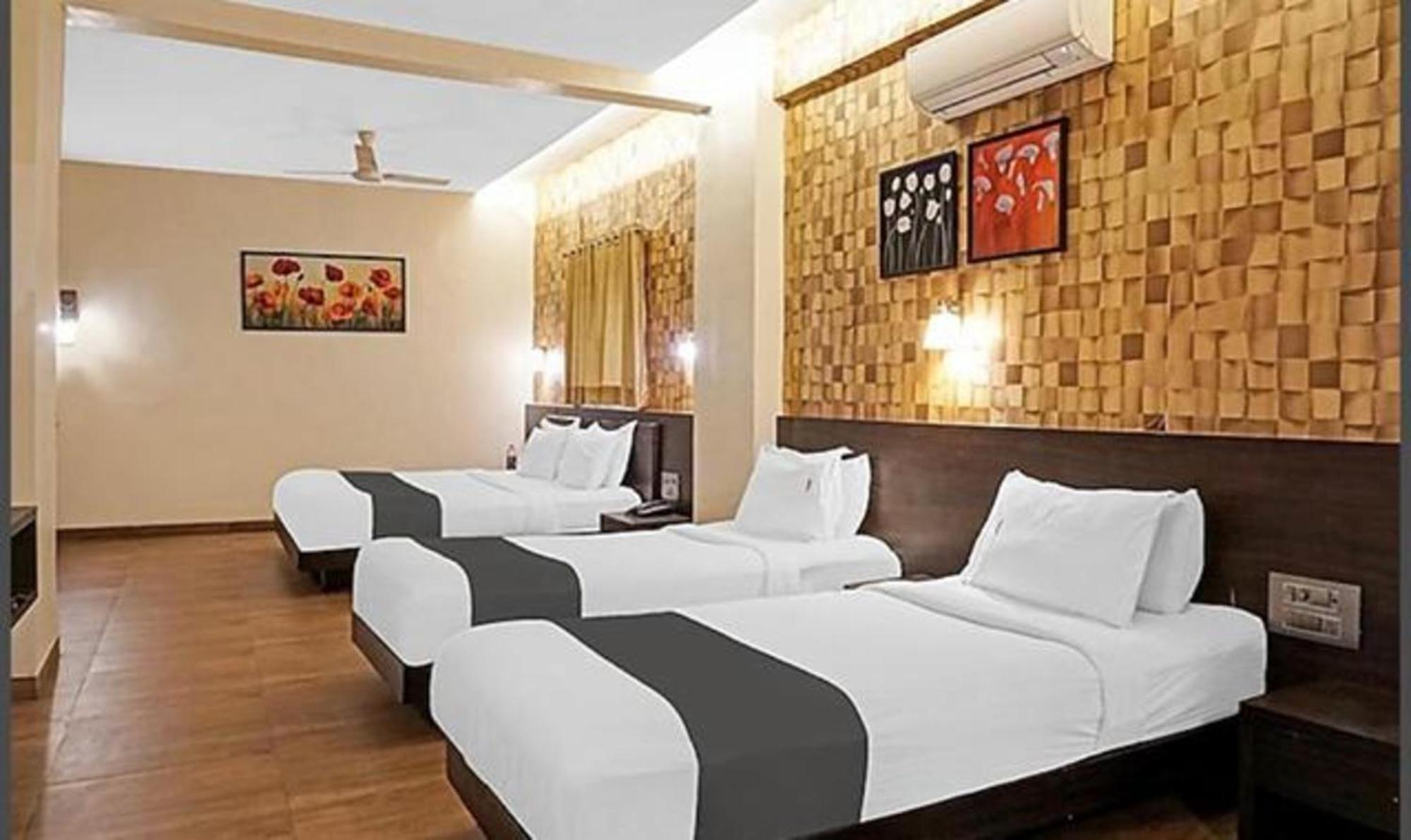 Omkar Executive Hotel Yerandwane Luaran gambar