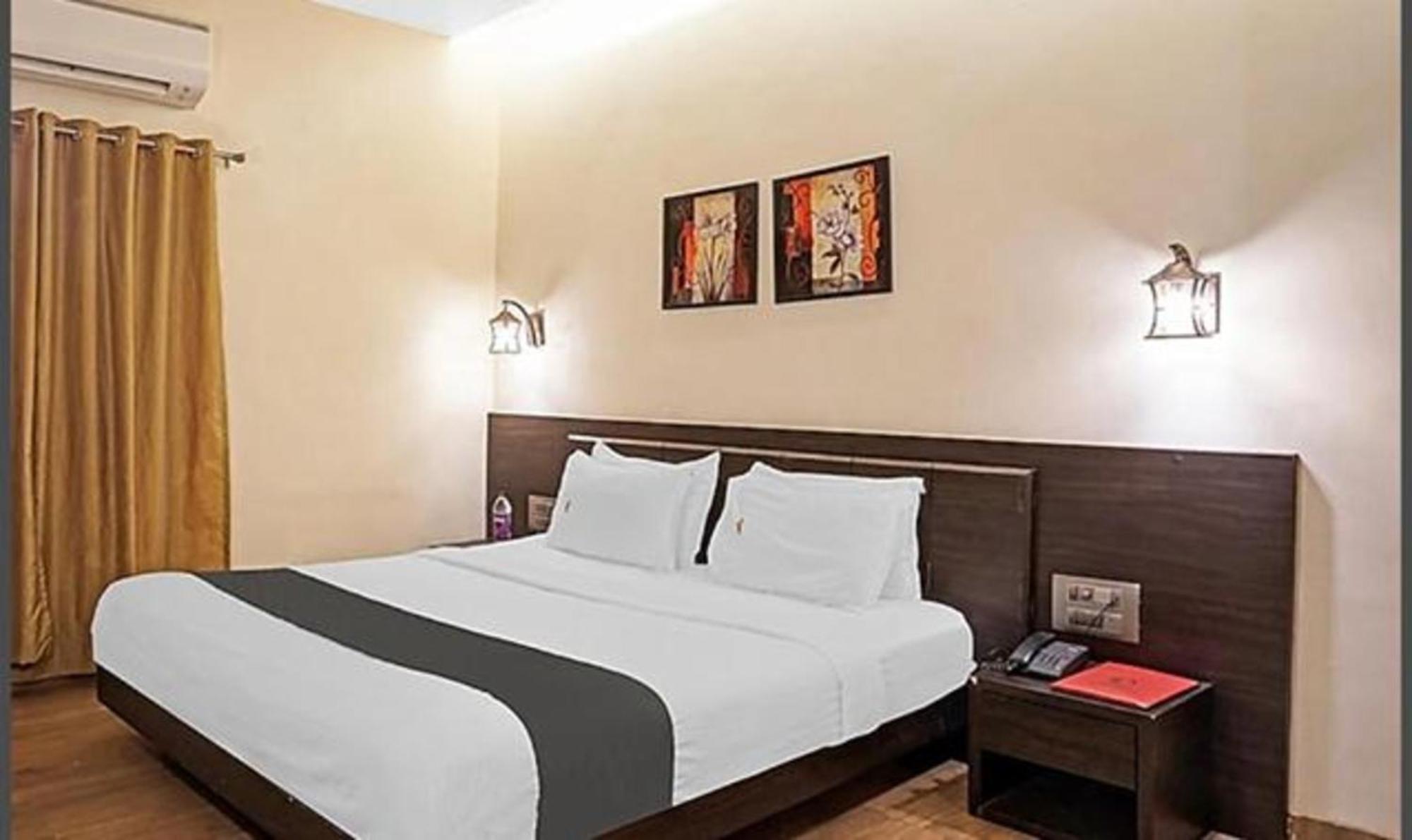 Omkar Executive Hotel Yerandwane Luaran gambar