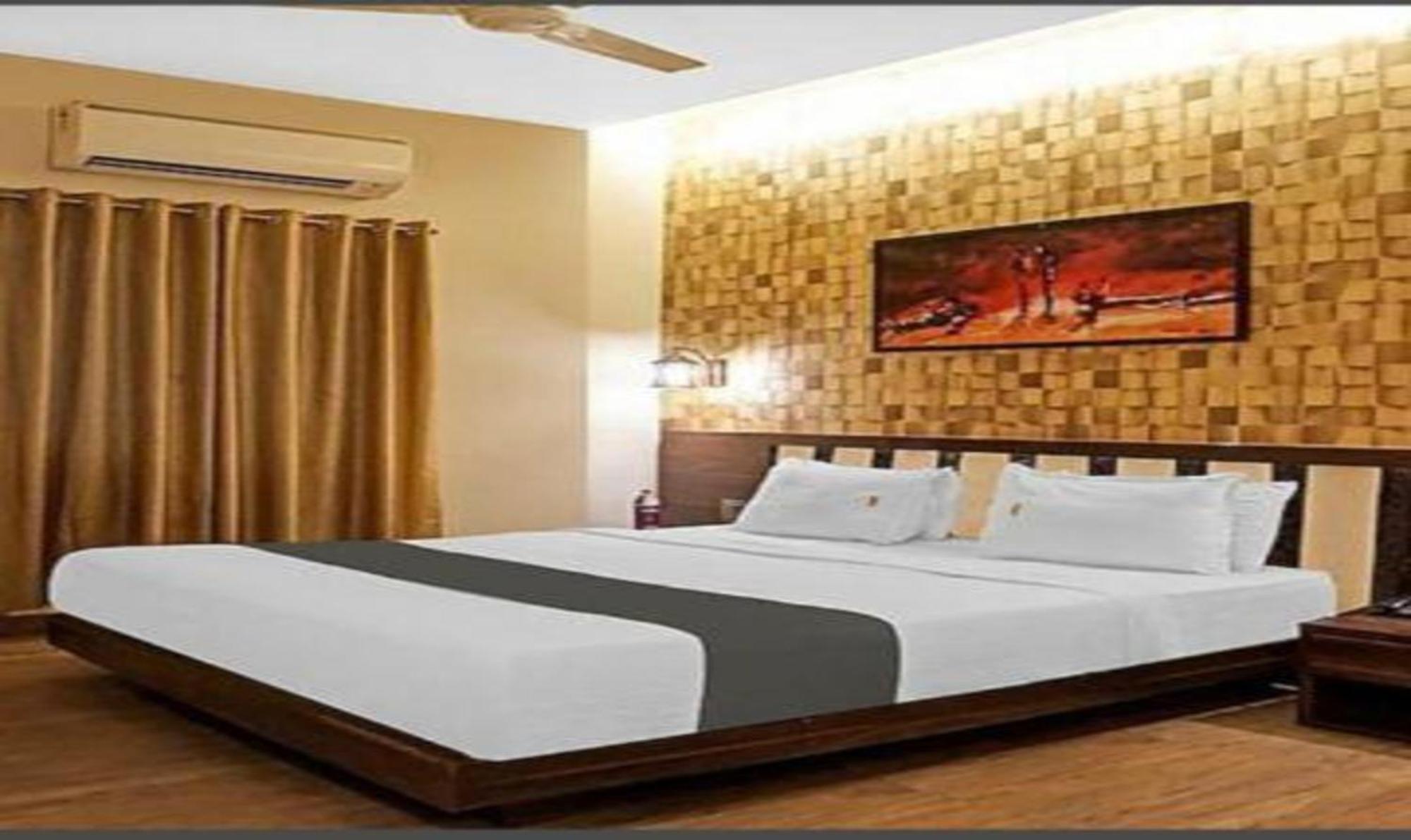 Omkar Executive Hotel Yerandwane Luaran gambar
