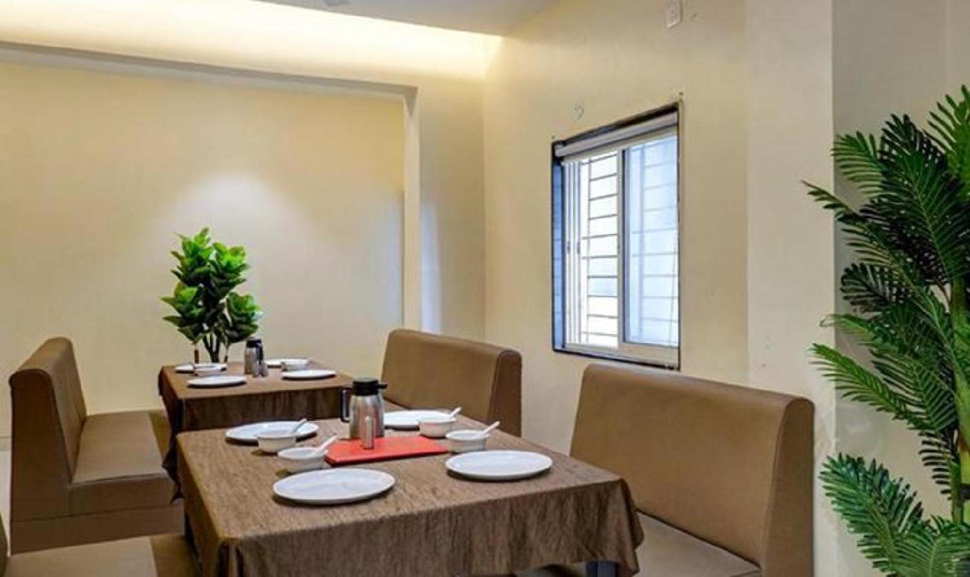 Omkar Executive Hotel Yerandwane Luaran gambar