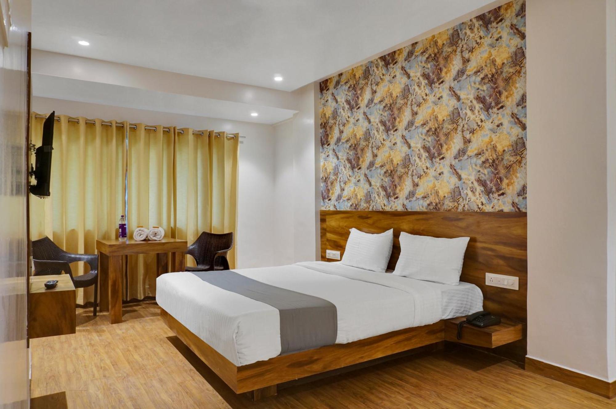 Omkar Executive Hotel Yerandwane Luaran gambar